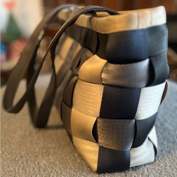 Vintage Harvey's Original Seatbelt Bag Treecycle Tote Double Handles - Picture 3 of 11